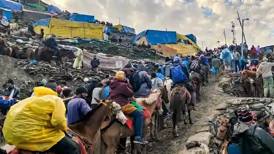 Over 8,800 Amarnath Pilgrims Depart Jammu as Footfall Nears 1 Lakh Mark
