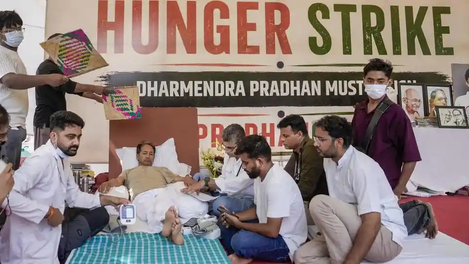 Sonam Wangchuk hunger strike enters 18th day, weight loss nears 9 kg