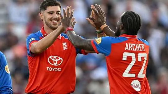 England Thrashes India by 125 Runs, Takes 2-0 Lead in T20 Series