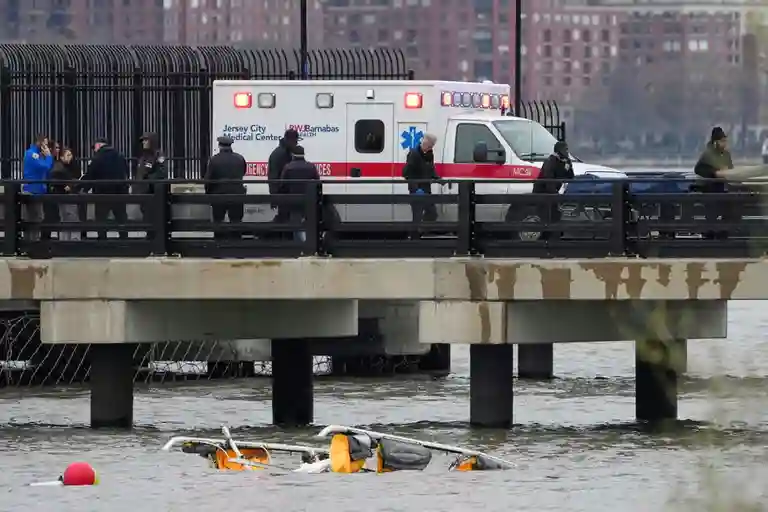 NTSB: Bird strike may have caused deadly NYC helicopter crash